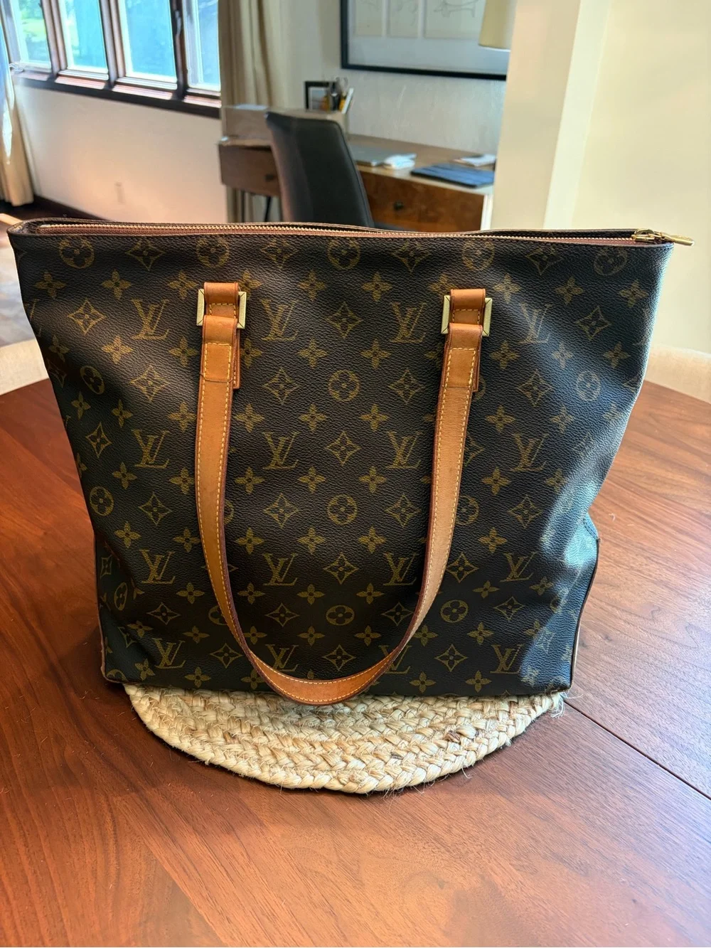 Louis Vuitton iconic lv